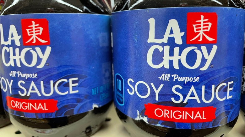 La Choy soy sauce 