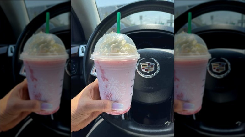 Strawberry Crème Frappuccino