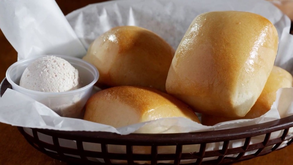 Texas Roadhouse rolls