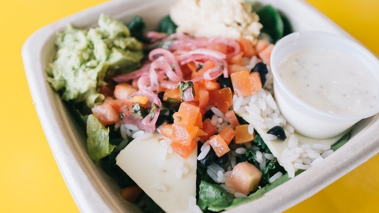 hummus veggie bowl