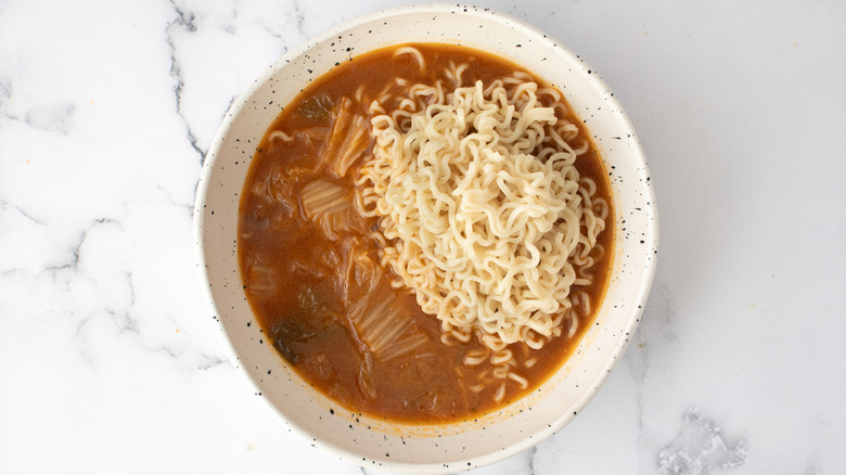 ramen noodles and broth