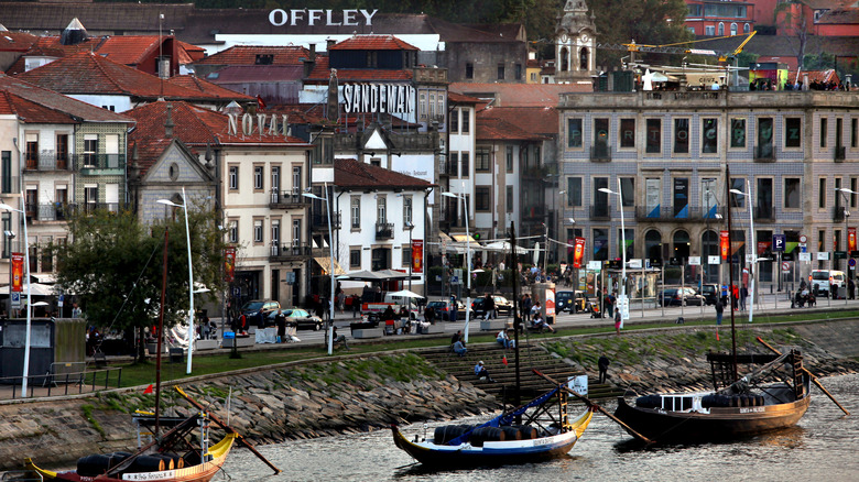 Gaia port houses