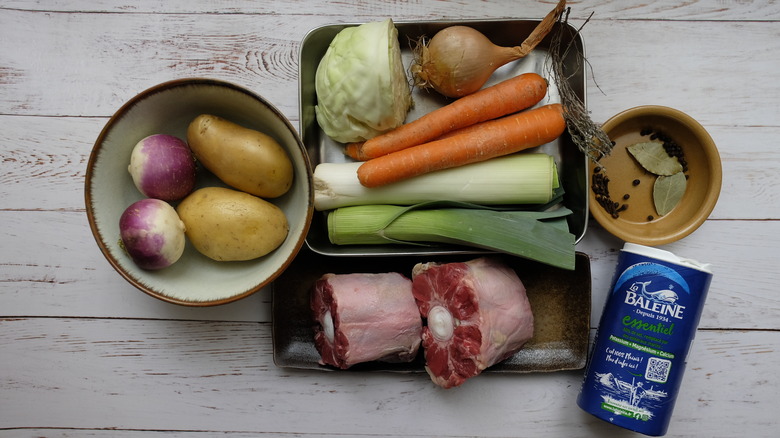 ingredients for oxtail soup