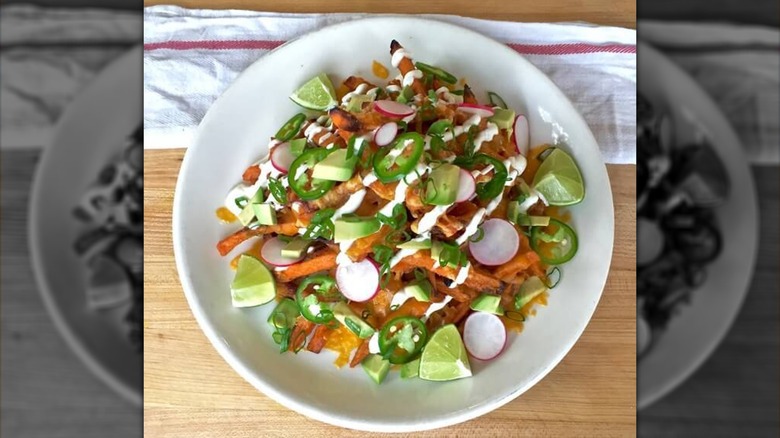 fries with radishes and limes