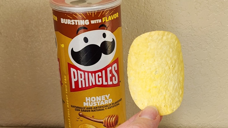 Honey Mustard Pringles can and chip