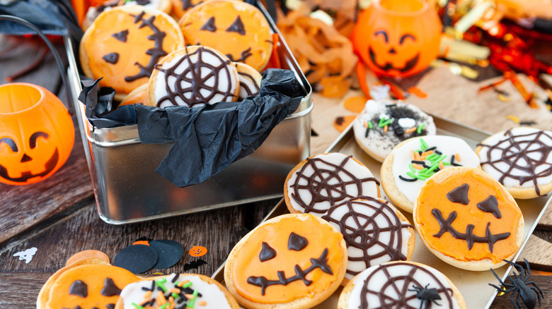 halloween baked goods