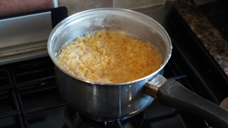 simmering lentils on stove