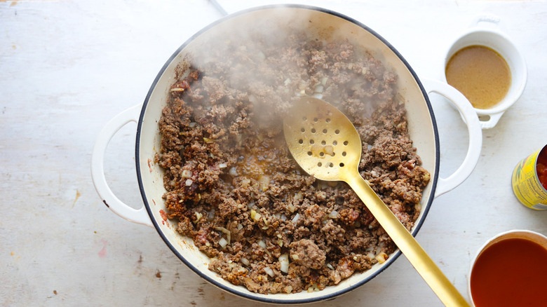 cooked ground beef with onions