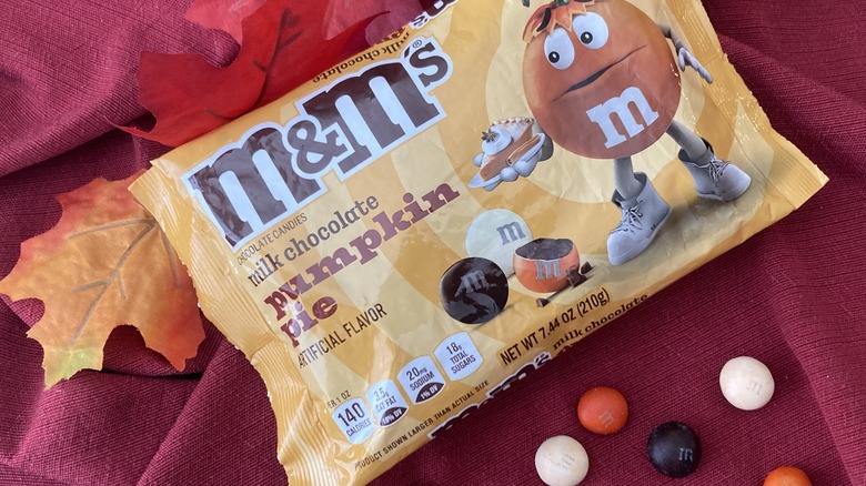 bag of autumn M&M's