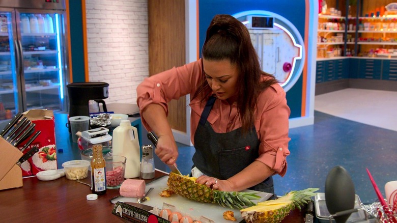 Contestant competing on Easy-Bake Battle