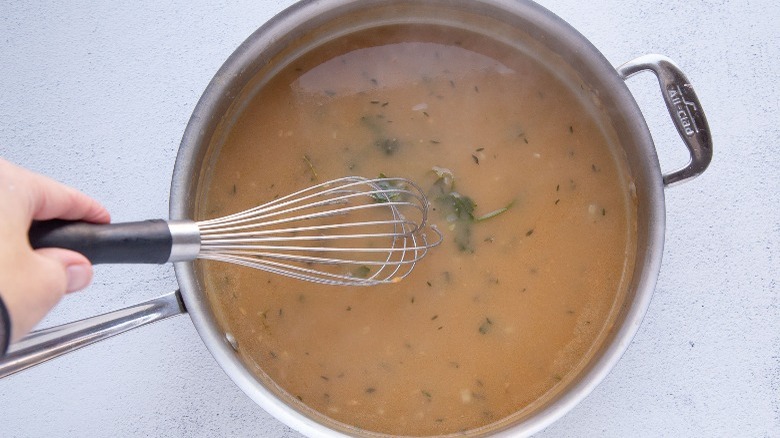 vegan gravy before thickened