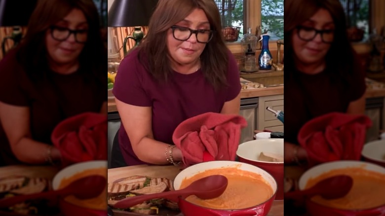 Rachael Ray making tomato soup