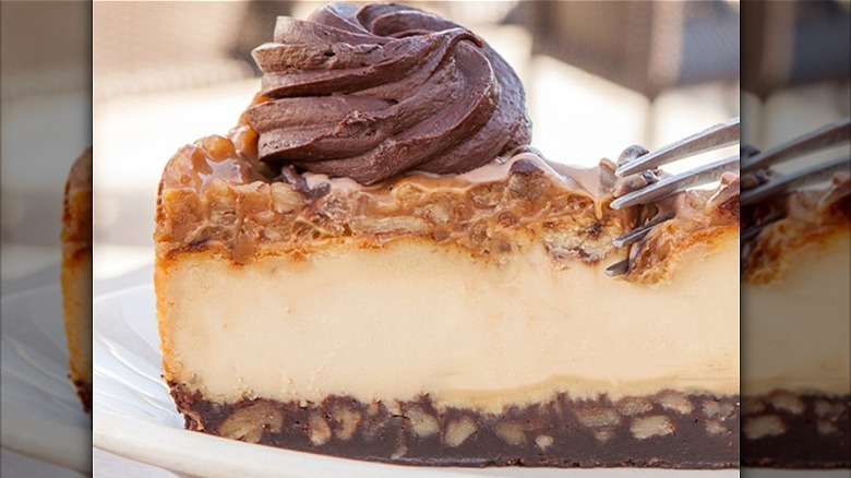 Caramel Pecan Turtle Cheesecake