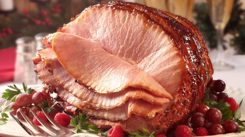 Freshly sliced spiral ham