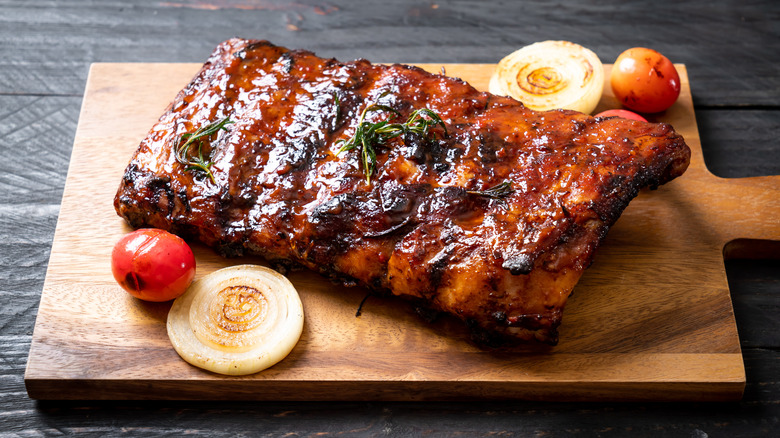 Barbecued spare ribs