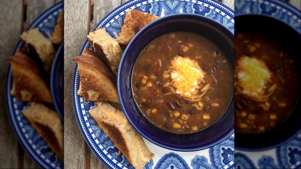 Progresso Southwest Style Black Bean and Vegetable Soup