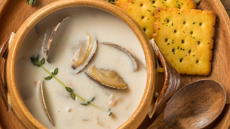 Clam chowder in a bowl 