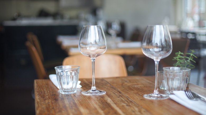 Empty restaurant 