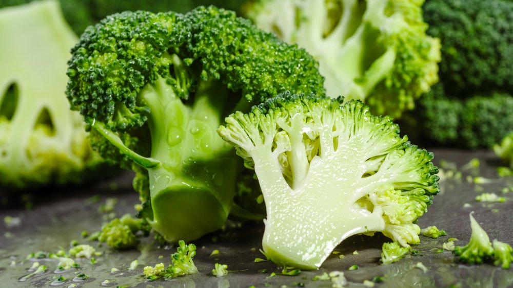 Raw broccoli