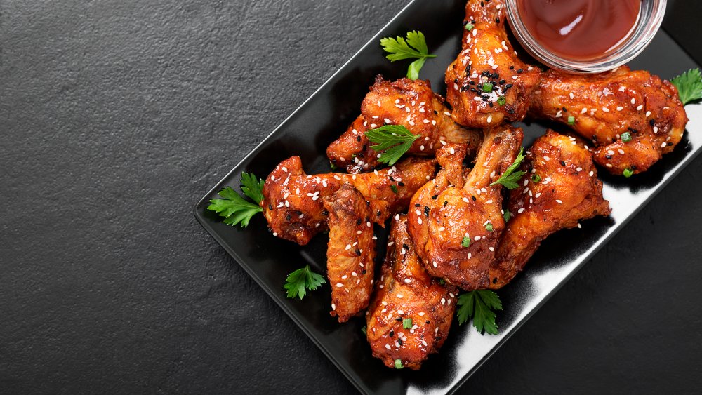 Cooked chicken wings