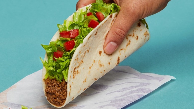 Read This Before You Order A Soft Taco From Taco Bell