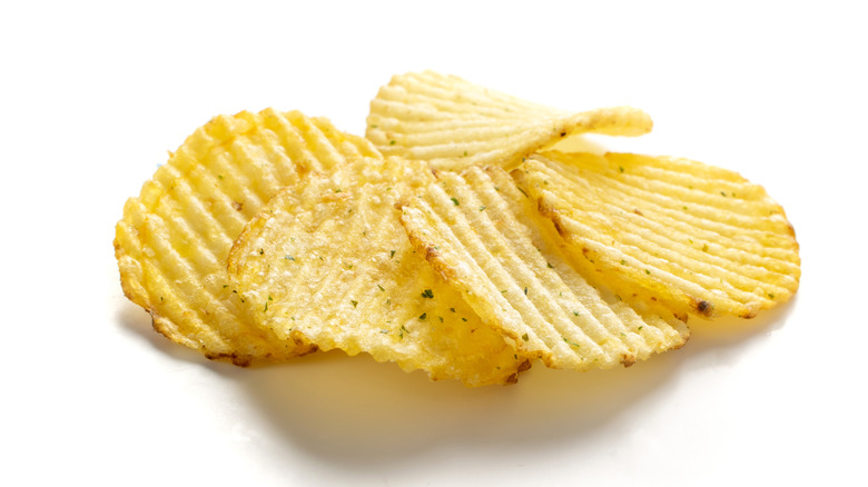 wavy potato chips 