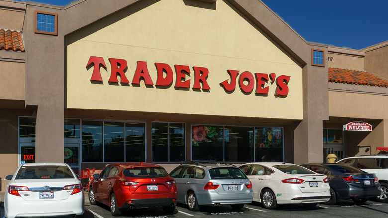 cars parked outside Trader Joe's