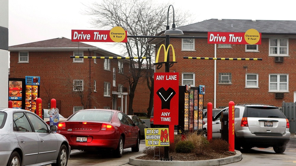 cars in mcdonald's drive-thru