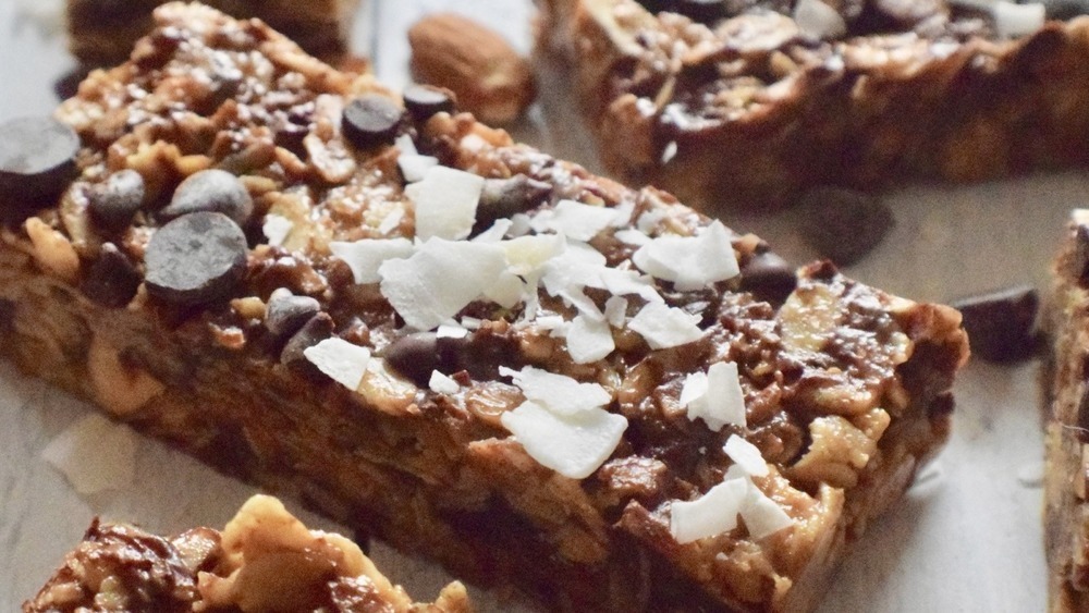 Homemade granola bars with chocolate chips and coconut flakes