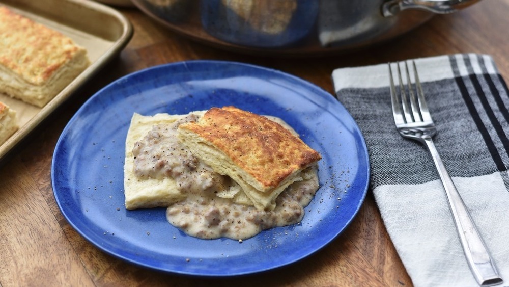 homemade biscuits and gravy 