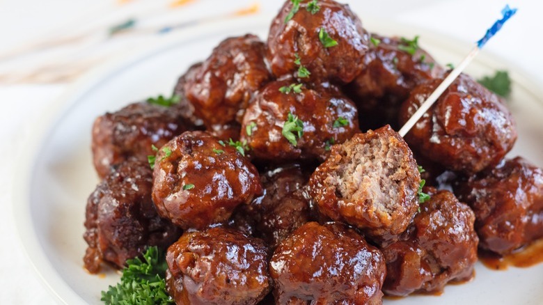 meatballs with barbecue sauce