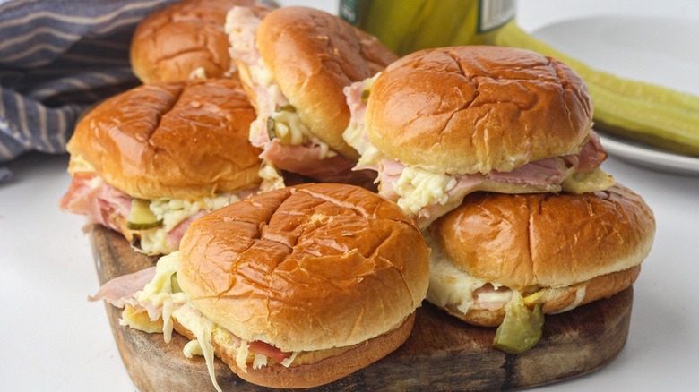 sandwiches on hamburger-type buns