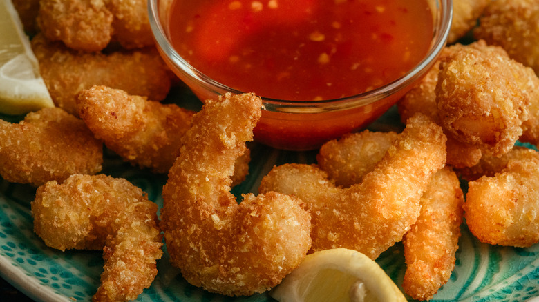 fried shrimp with chili sauce