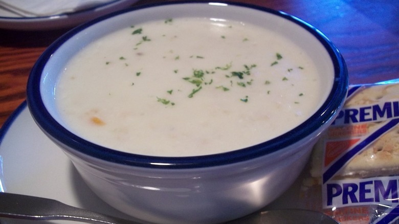 New England Clam Chowder Cup and crackers