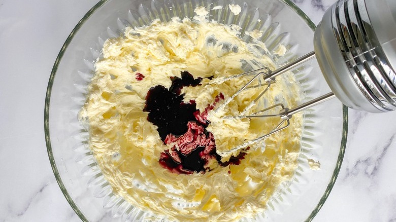 wine reduction in frosting bowl