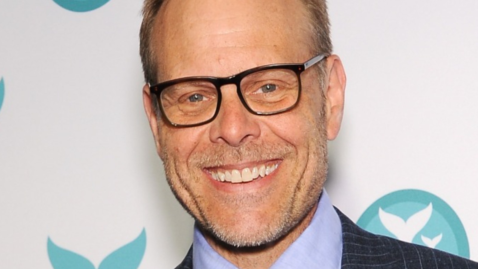 Reddit Caught Alton Brown Throwing Shade At Food Competition Shows