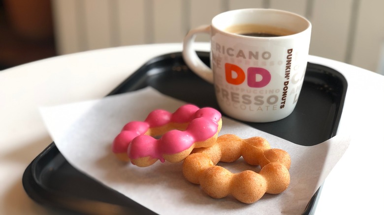 Dunkin' coffee and donuts