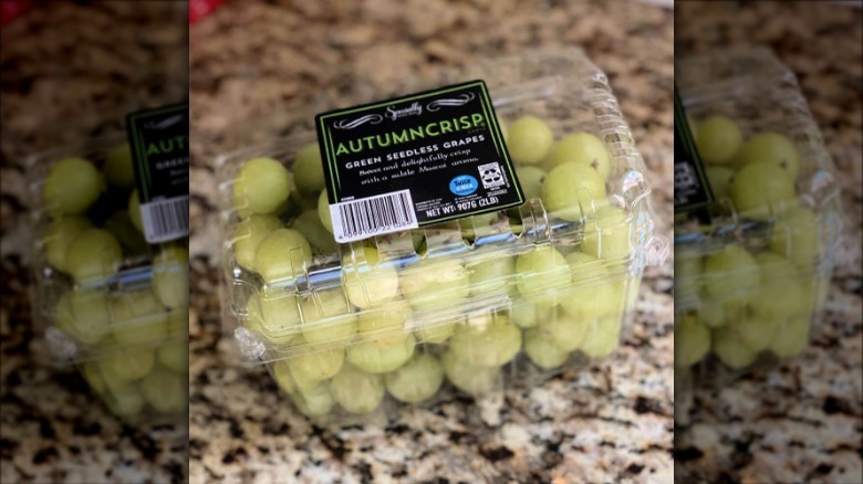 Aldi Autumncrisp grapes