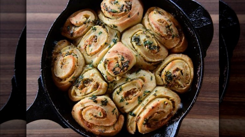 Ranch Garlic Rolls in skillet