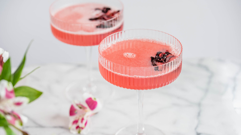 refreshing cosmopolitans in glasses