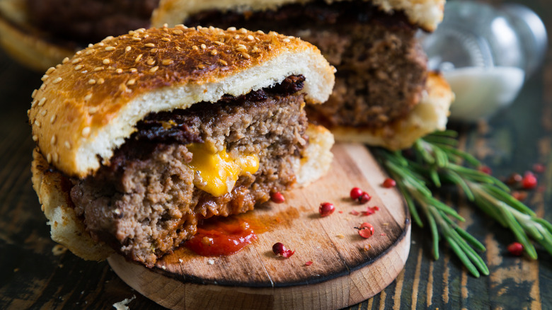 Juicy Lucy burger