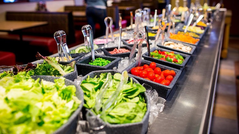 Eat'n Park's Salad bar