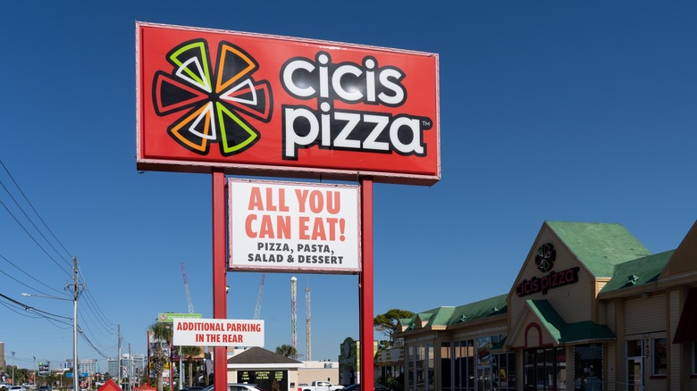 cicis pizza sign