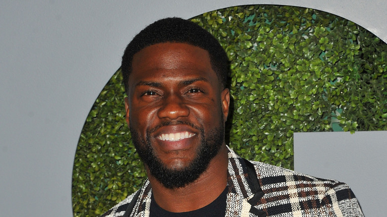 Kevin Hart smiling