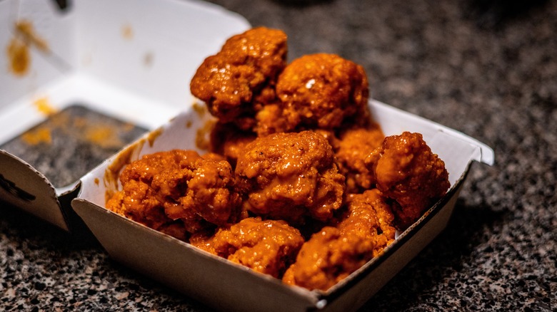 Buffalo wings in box