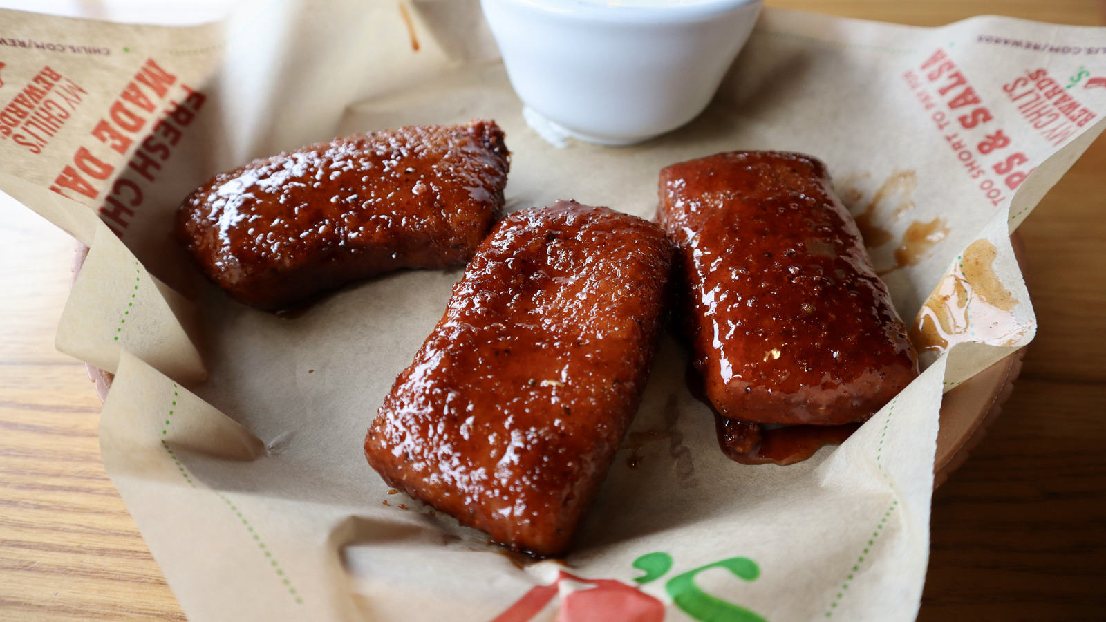 Review: Chili's Honey Chipotle Mozz Can't Live Up To Its Spicy Predecessor