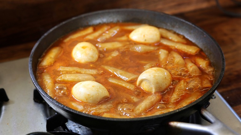 bubbling skillet of tteokbokki