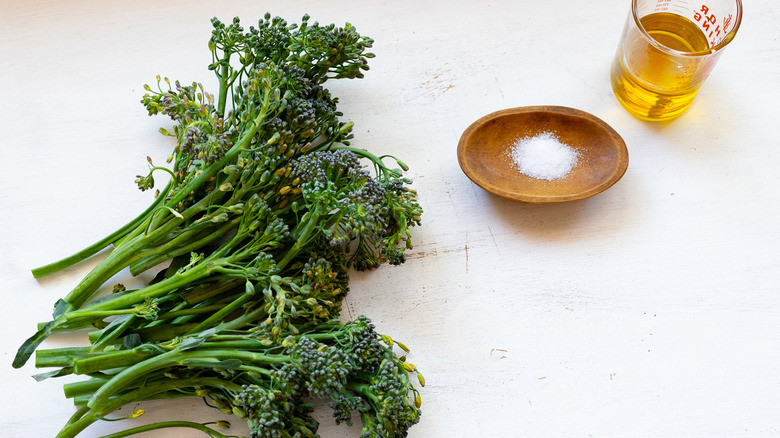 broccolini with oil and salt