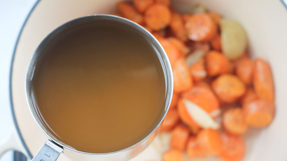 roasted carrot soup cooking