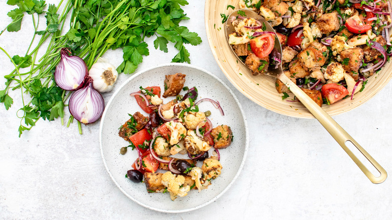 roasted cauliflower panzanella salad